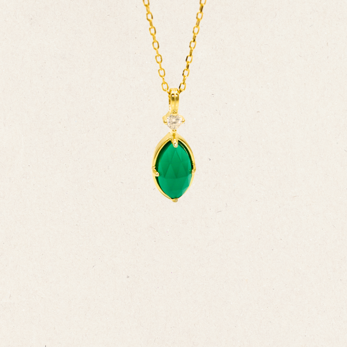 Dainty Emerald Green Necklace