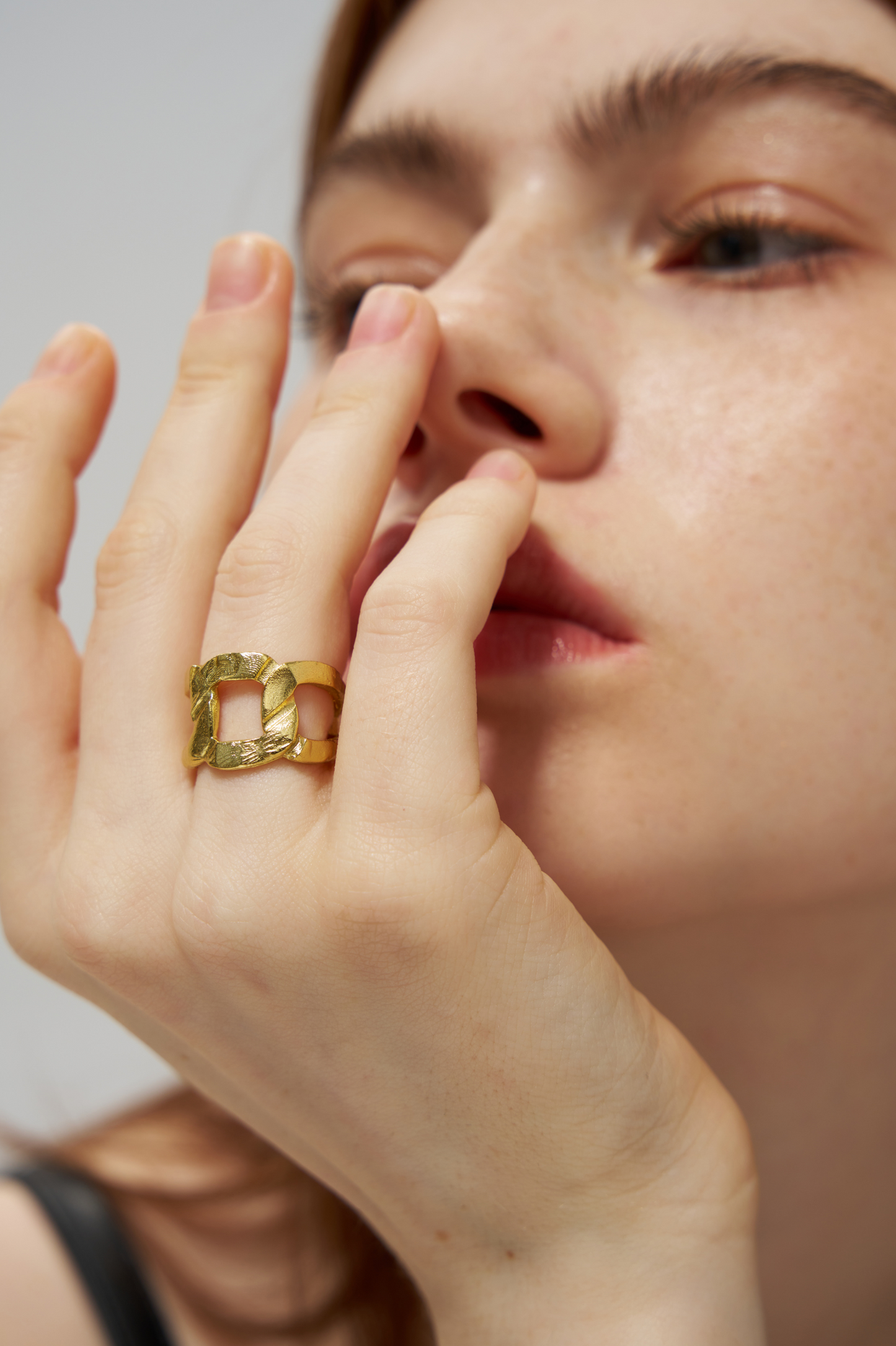 Adjustable Buckle Chain Ring
