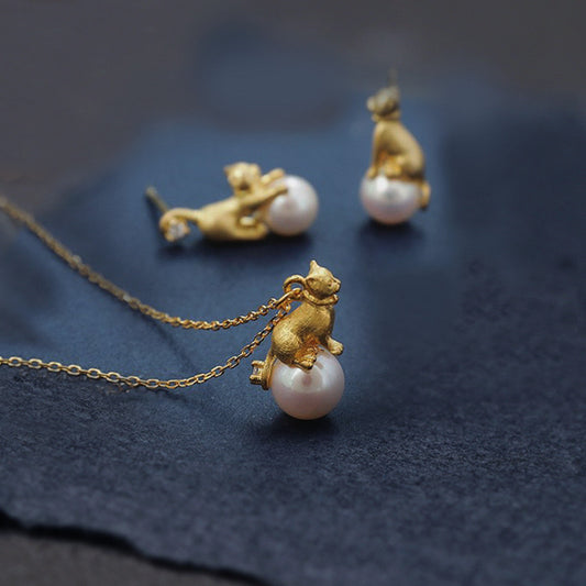Playful Cat & Natural Pearl Pendant Necklace