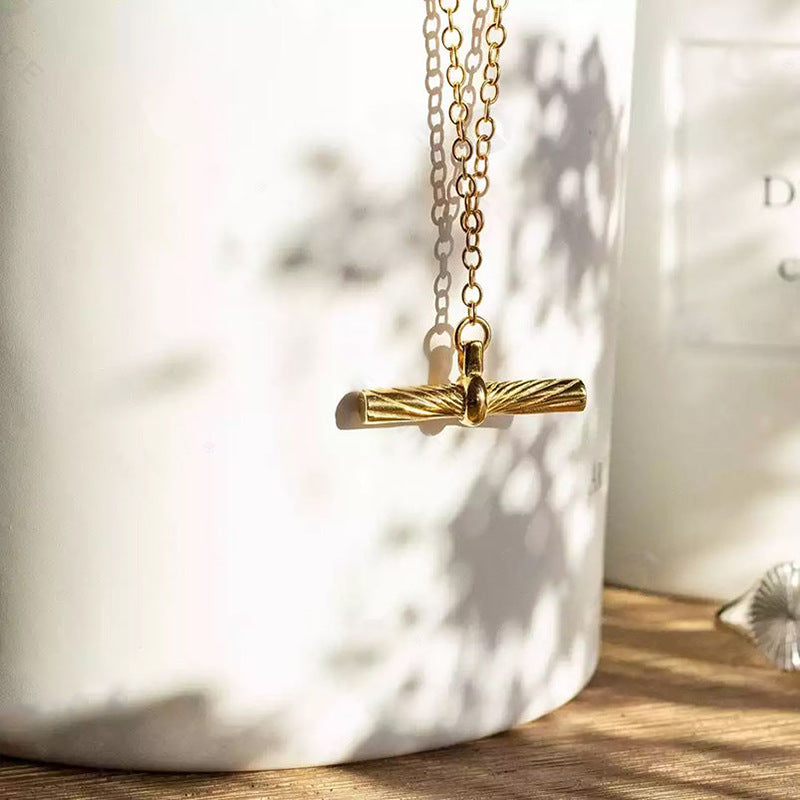 Twist T-Bar Necklace