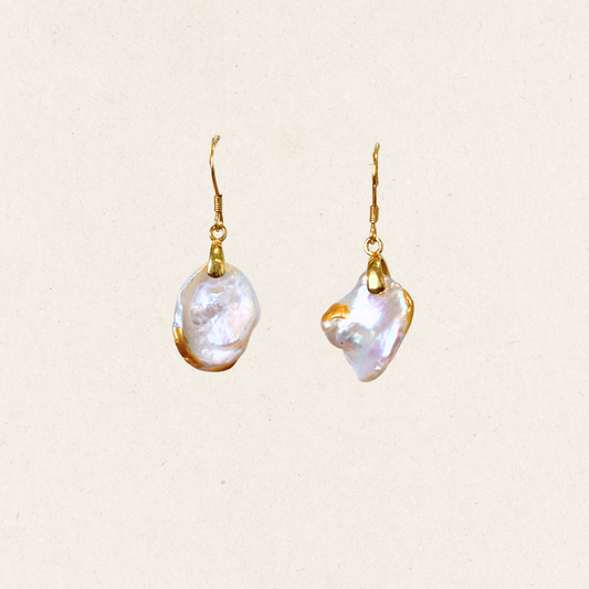 Flowing light Baroque Pearl Earrings
