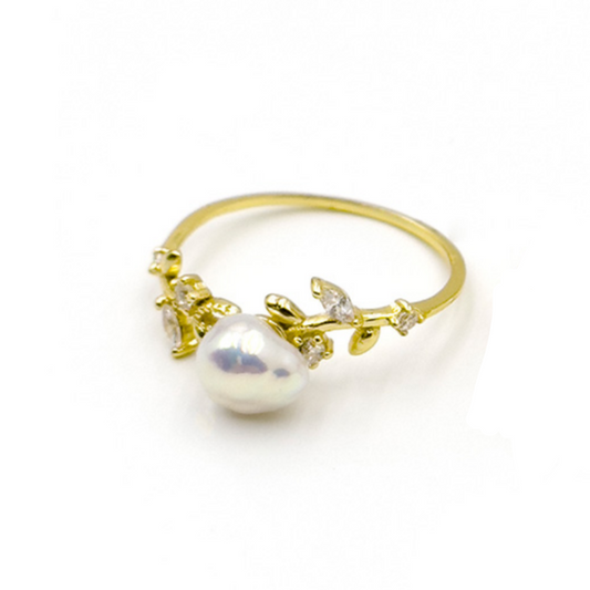 Pearl With Tree Leaf In Gold